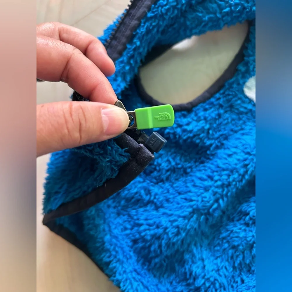 The Northface fleece vest. Size 12-18 months . Used twice - Picture 2 of 8